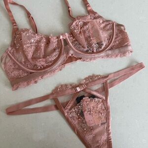 Victoria's Secret Designer Swarovski Crystal Rose Quartz 34C Bra & M Thong Set
